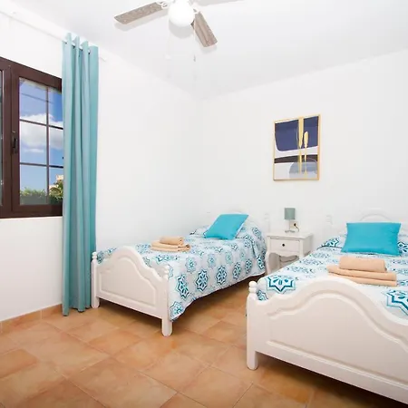 Maria Carmen - 4 Bedrooms Ocean Views * Puerto del Carmen (Lanzarote)