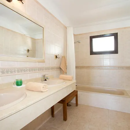 Villa Maria Carmen - 4 Bedrooms Ocean Views